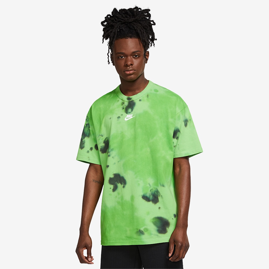 Nike Sportswear Premium Essential Tee - Mean Green/Barely Green - Tops ...