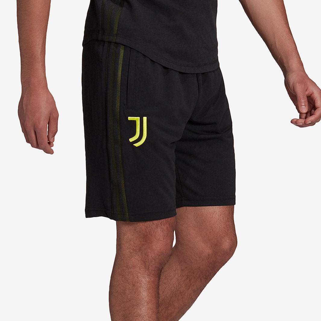 juventus travel shorts