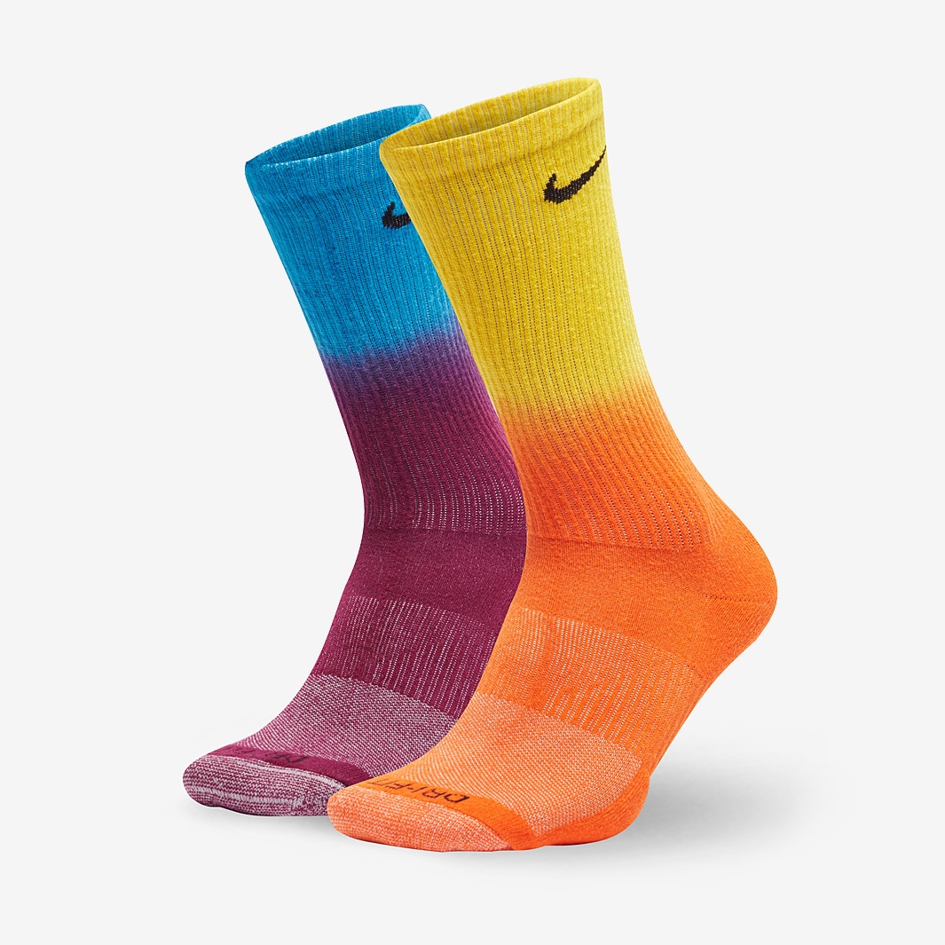 Nike hot sale colour socks