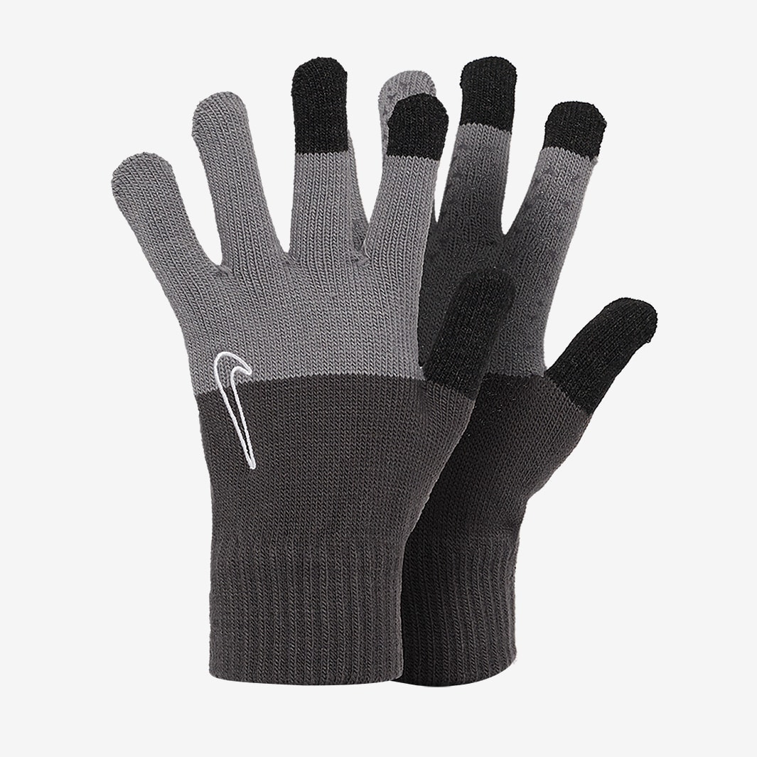 nike knitted grip tech gloves