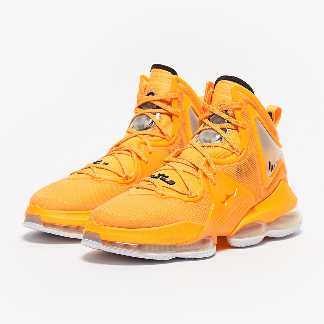 lebron 18 black university gold