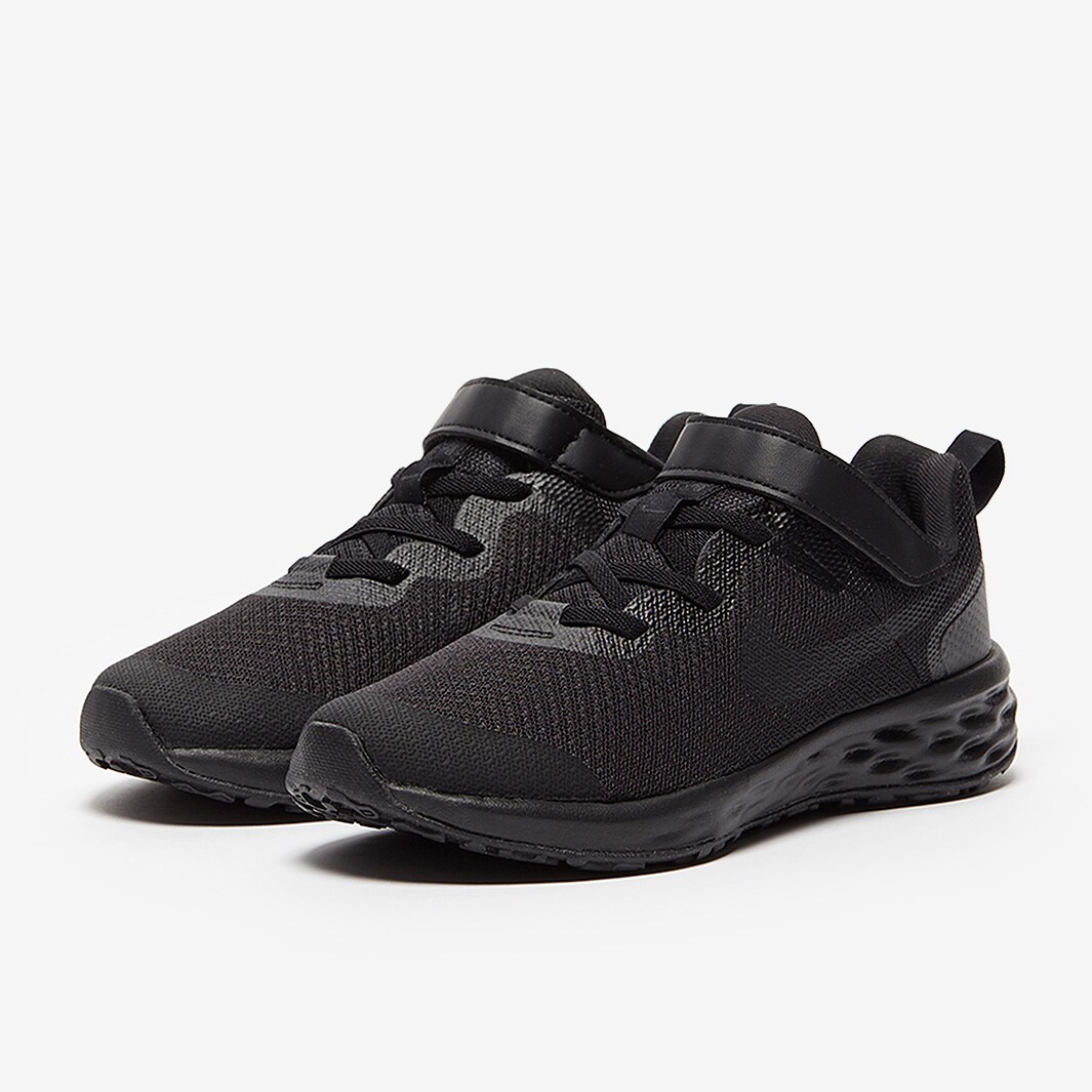 childrens nike revolution trainers