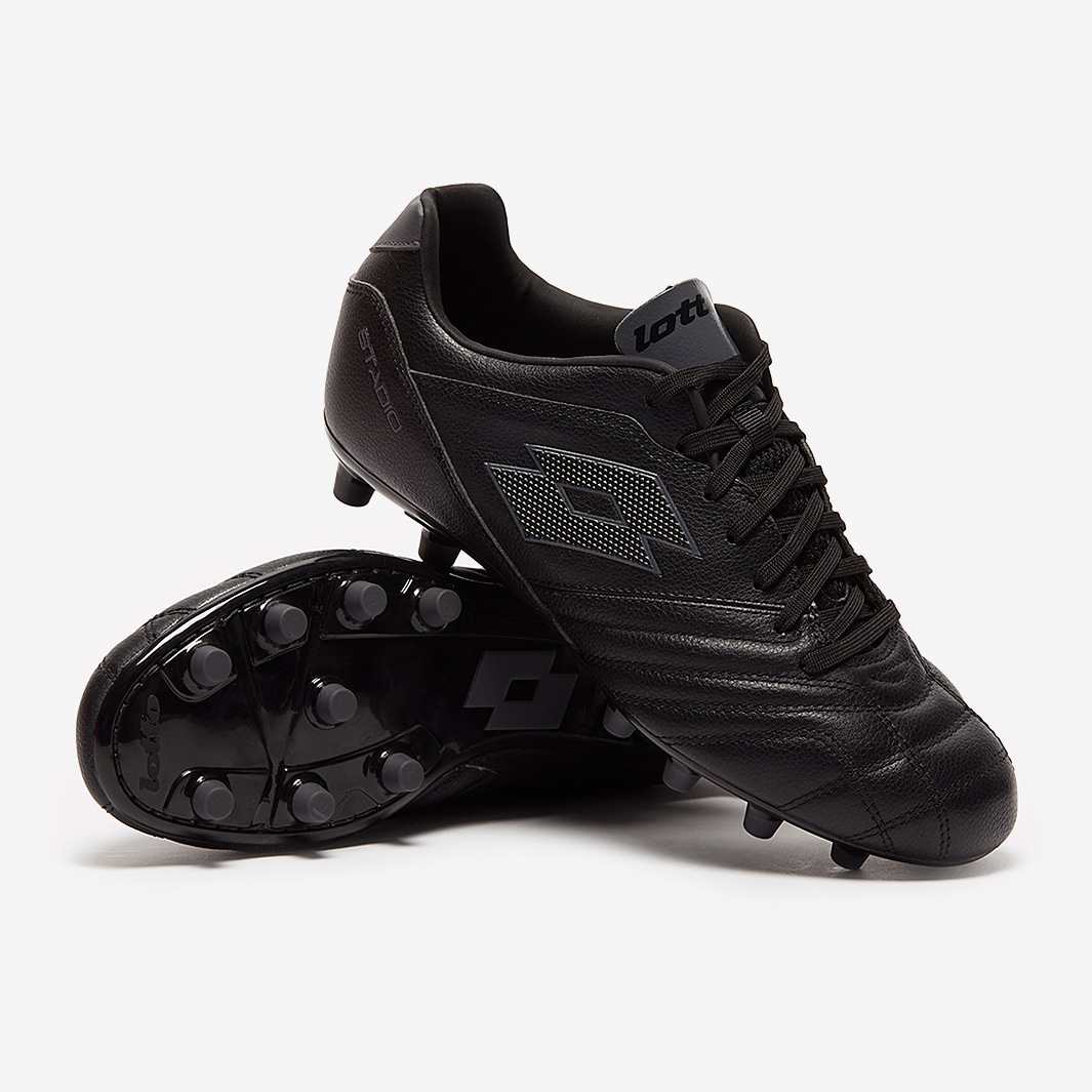 Lotto Stadio 300 III FG Negro/Asfalto Botas para hombre ProDirect Soccer