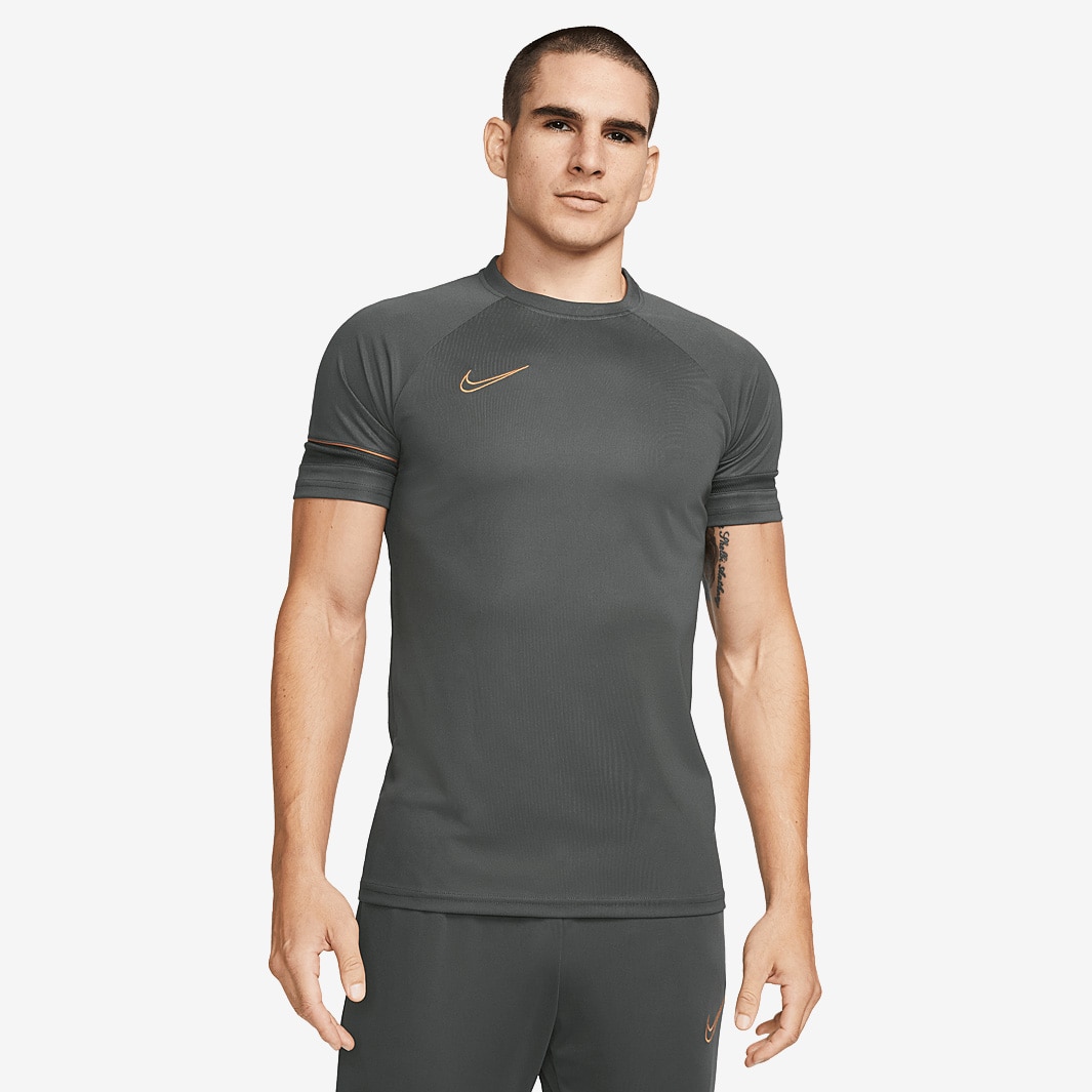 Camiseta Nike Dri-FIT Academy 21 MC - humo oscuro/Oscuro Rojizo/Oscuro Rojizo - Ropa para hombre | Pro:Direct Soccer