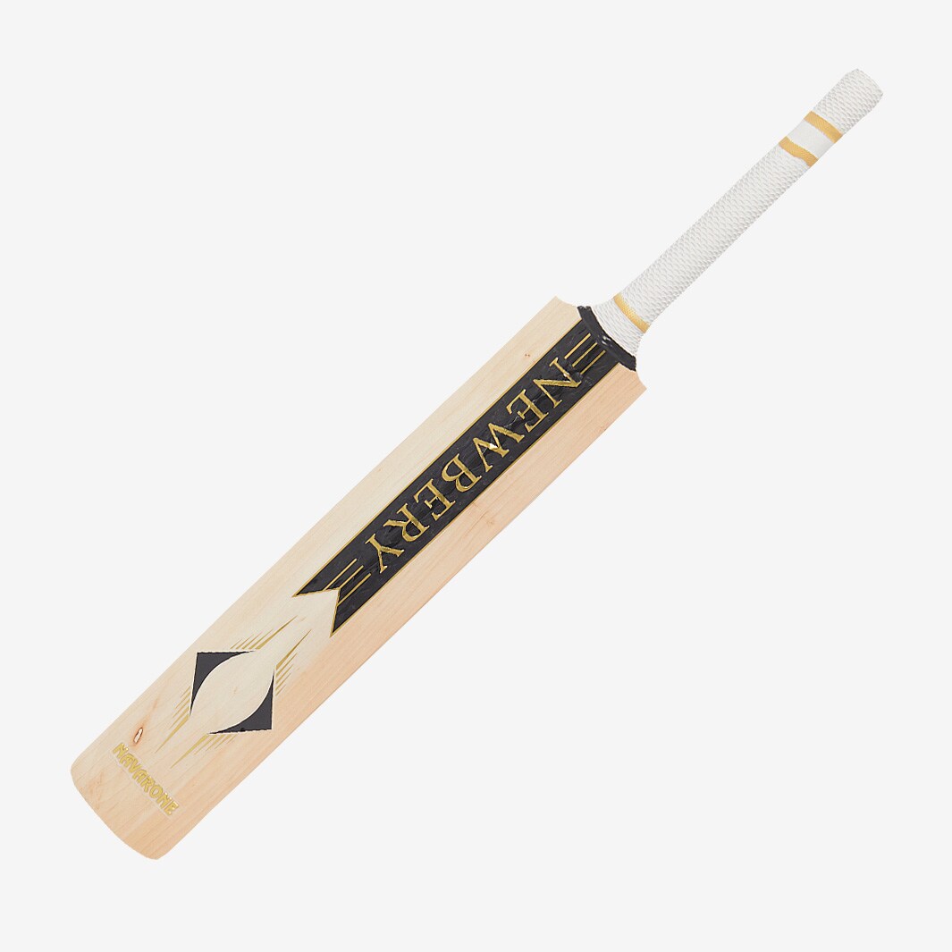 Newbery Navarone Player Junior Cricket Bat Black Junior Cricket