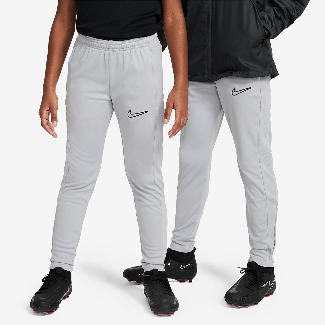Nike Dri-FIT Men's Tapered Training Trousers. Nike IN