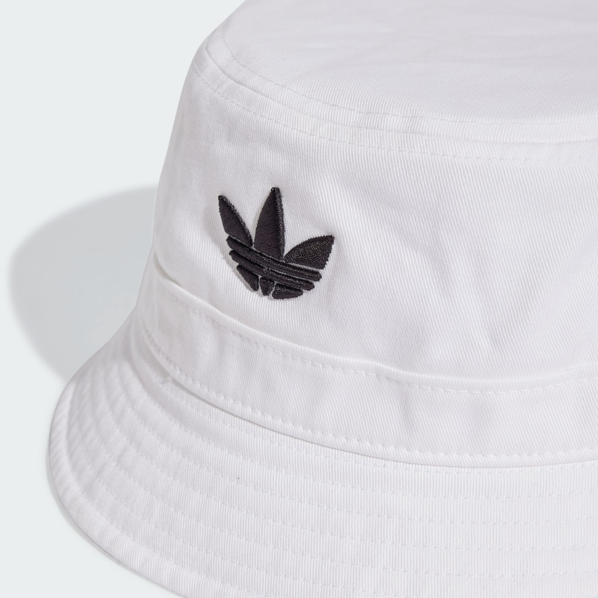 Adidas Originals  Adicolor Trefoil Bucket Hat Black