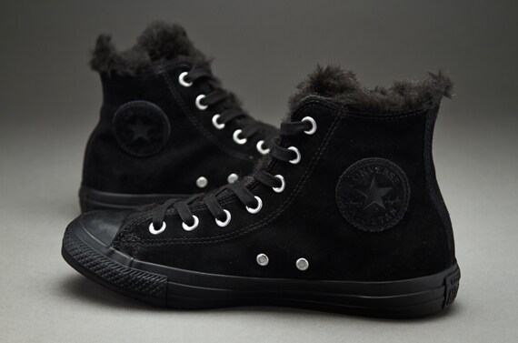 Black sale fur converse