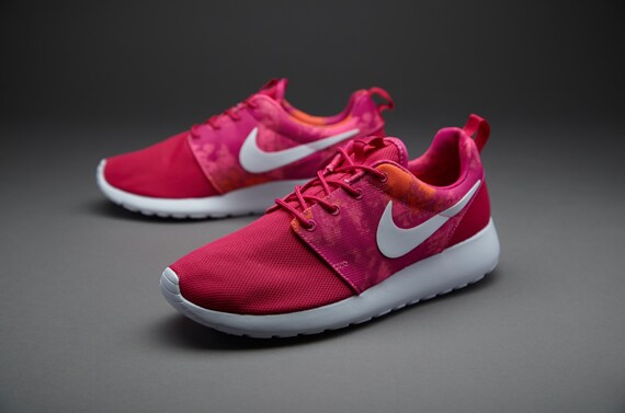 Orange roshe best sale runs womens