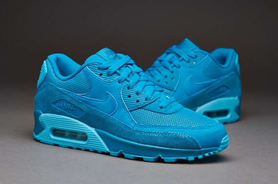 womens light blue nike air max