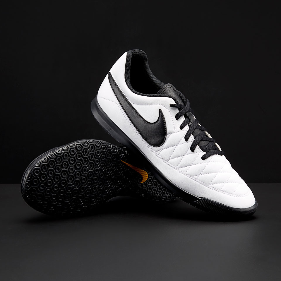 Nike deals majestry indoor