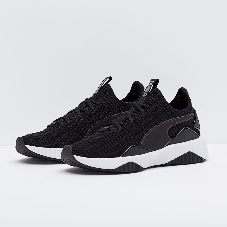 Puma defy sale black and white