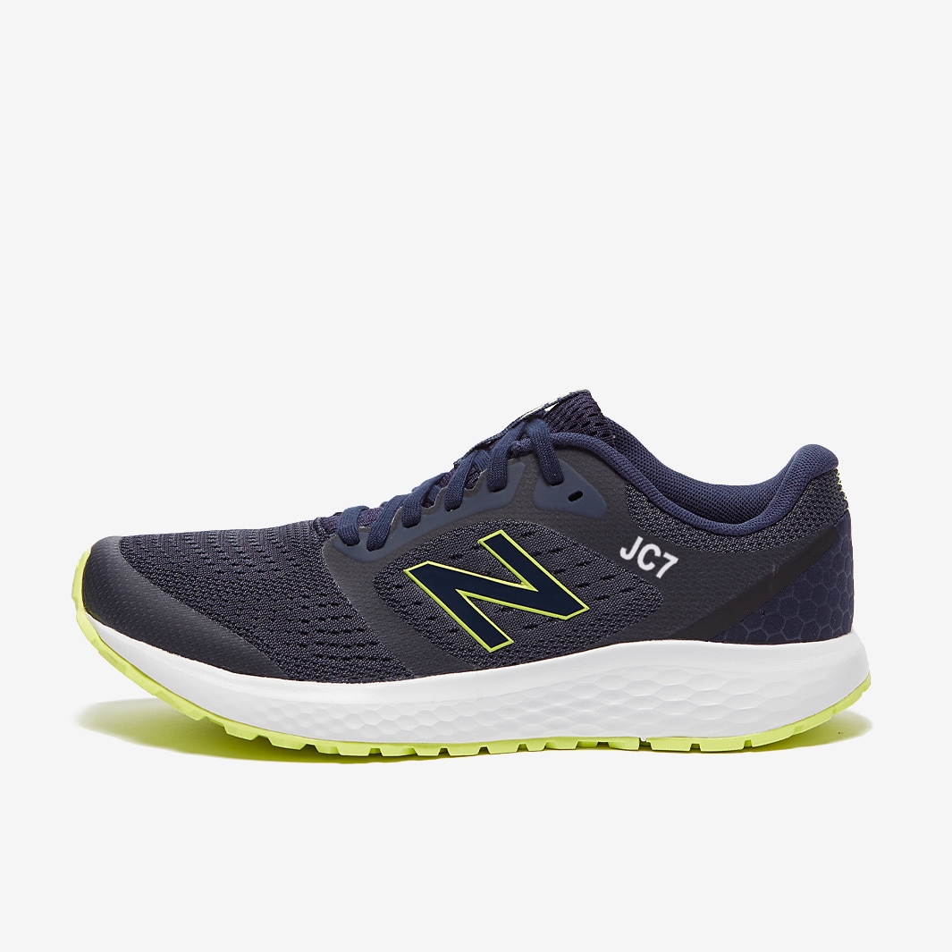 New Balance 520V6 - Black/White - M520LN6 | Pro:Direct Running