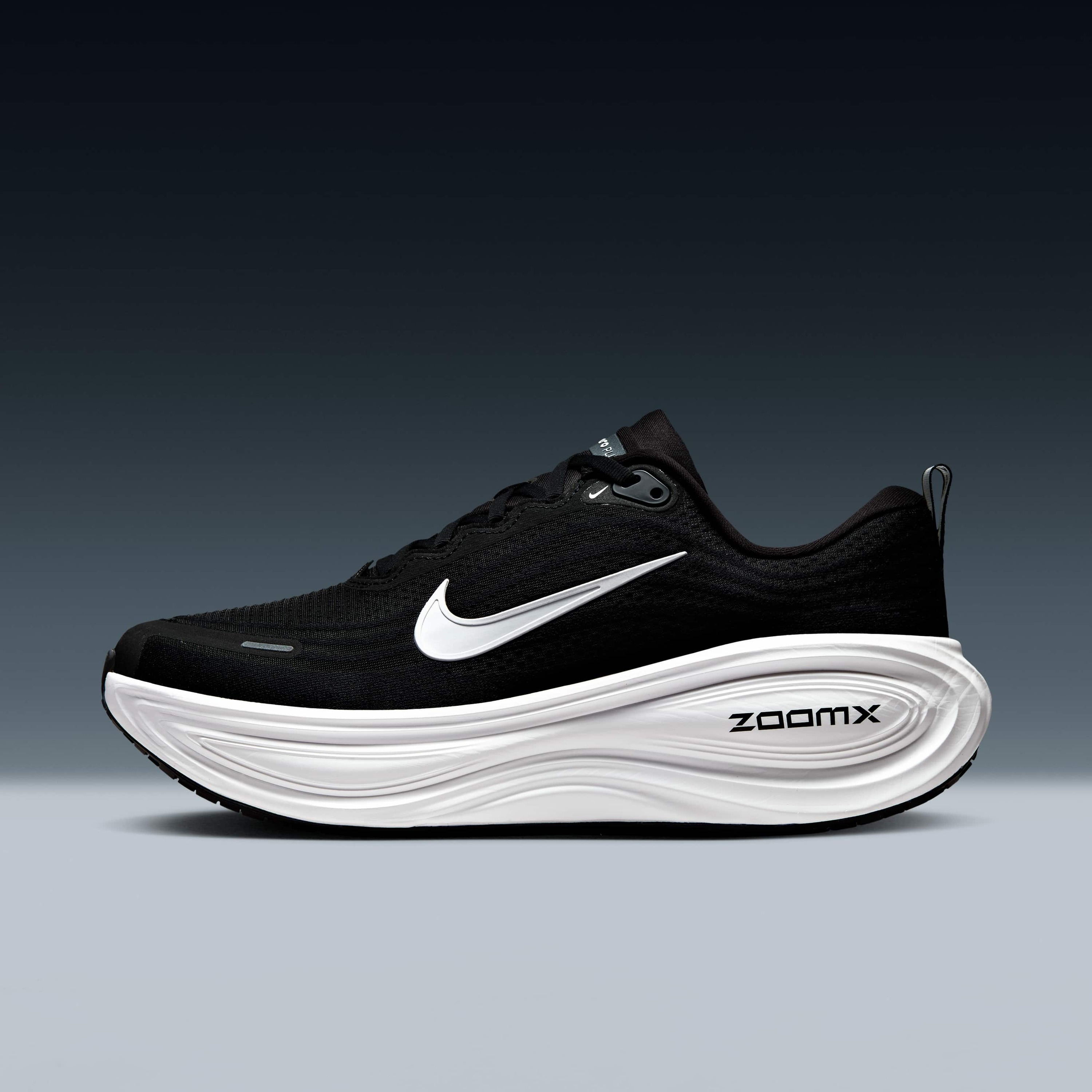Nike Vomero Plus (Extra Anchas) | Pro:Direct Soccer