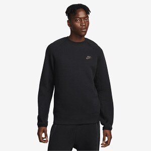 nike tech fleece essentials reflective