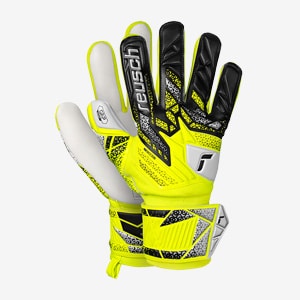 Reusch Attrakt Grip | Pro:Direct Soccer