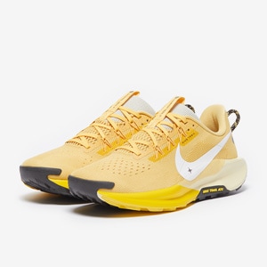 Nike Pegasus Trail 5 - Saturn Gold/White-Lightening-Alabaster | Pro:Direct Soccer