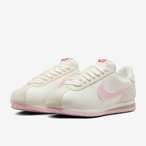 nike cortez light bone particle pink