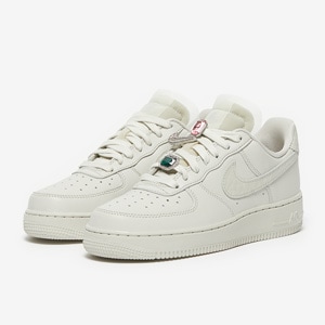 Nike Sportswear Air Force 1 Low Premium para mujer | Pro:Direct Soccer