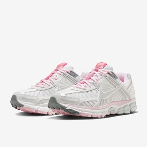 Nike Sportswear Donna Zoom Vomero 5 | Pro:Direct Soccer