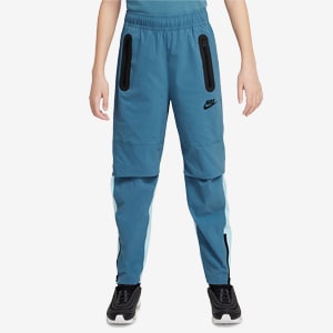 Pantalones Nike Sportswear Tech Woven para niños (8-15Y) | Pro:Direct Soccer