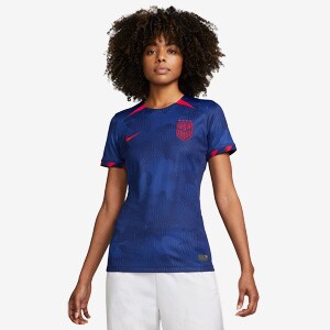 How Women's Soccer Jerseys Fit