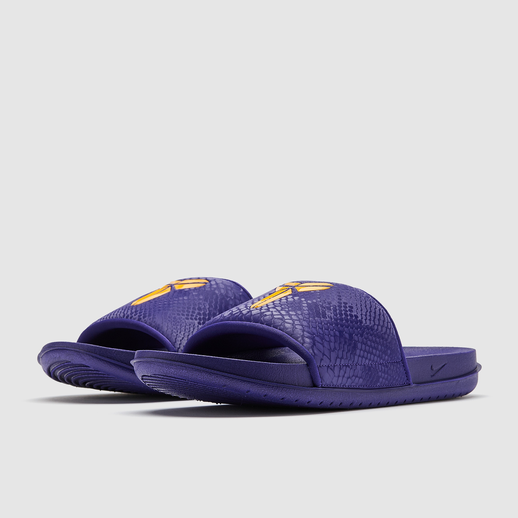 kobe bryant flip flops