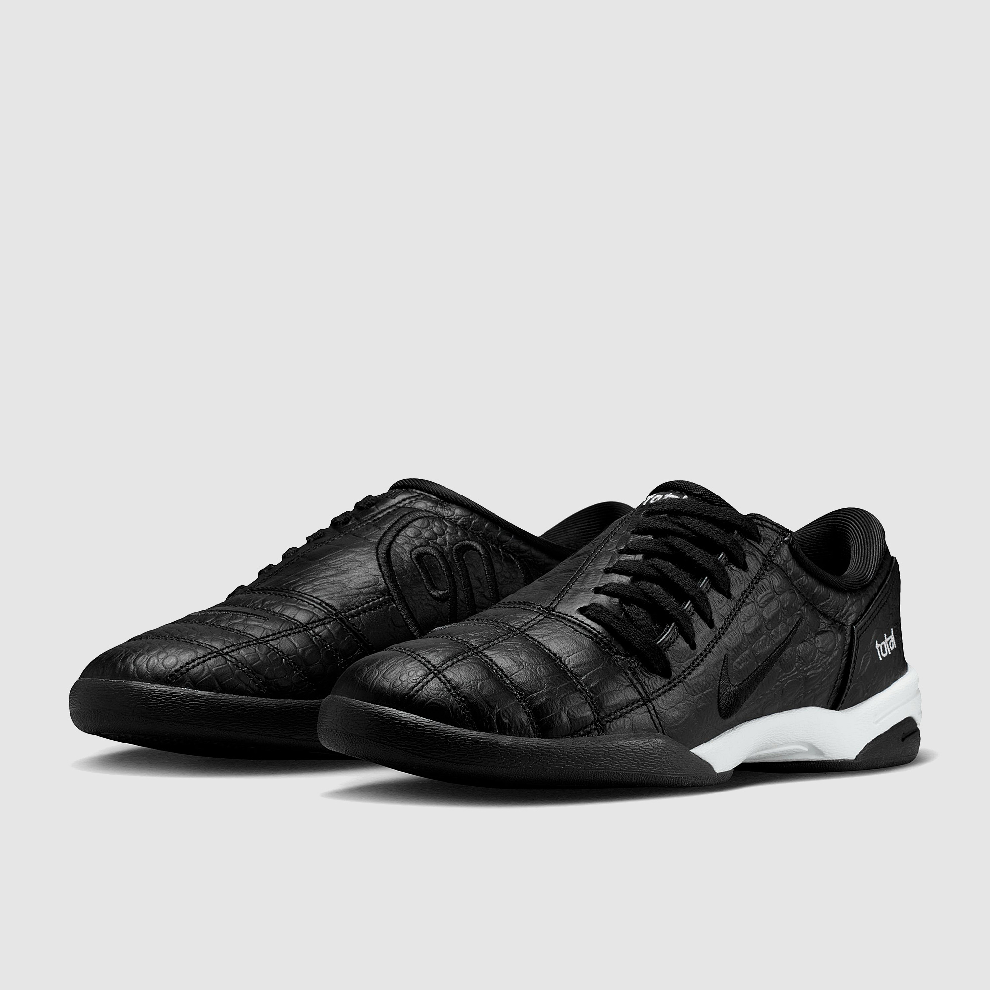 Nike Sportswear Womens T90 Black/White