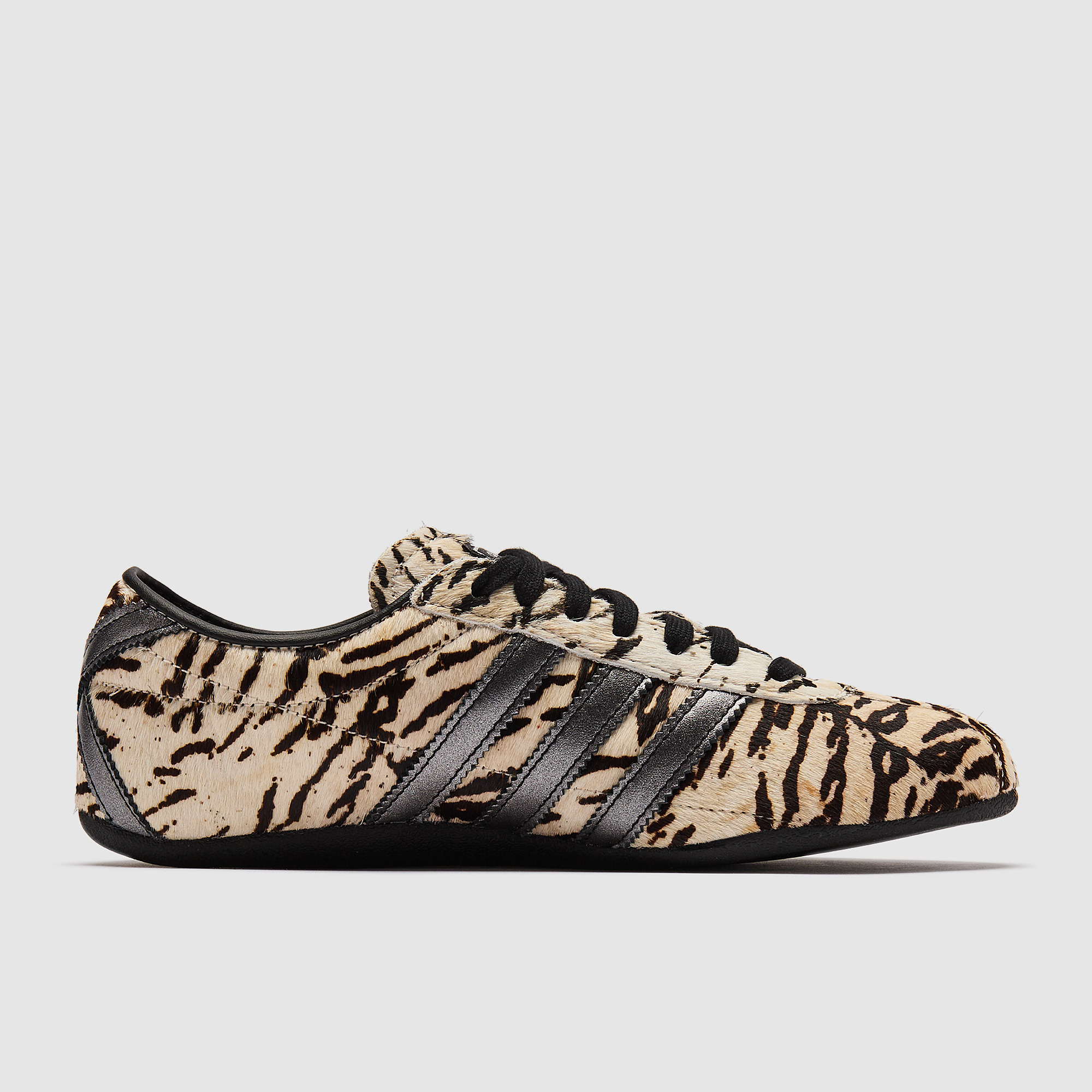 adidas Originals Womens Tokyo - Off White/Core Black/Wonder White - Trainers  - Womens Shoes | Pro:Direct Soccer