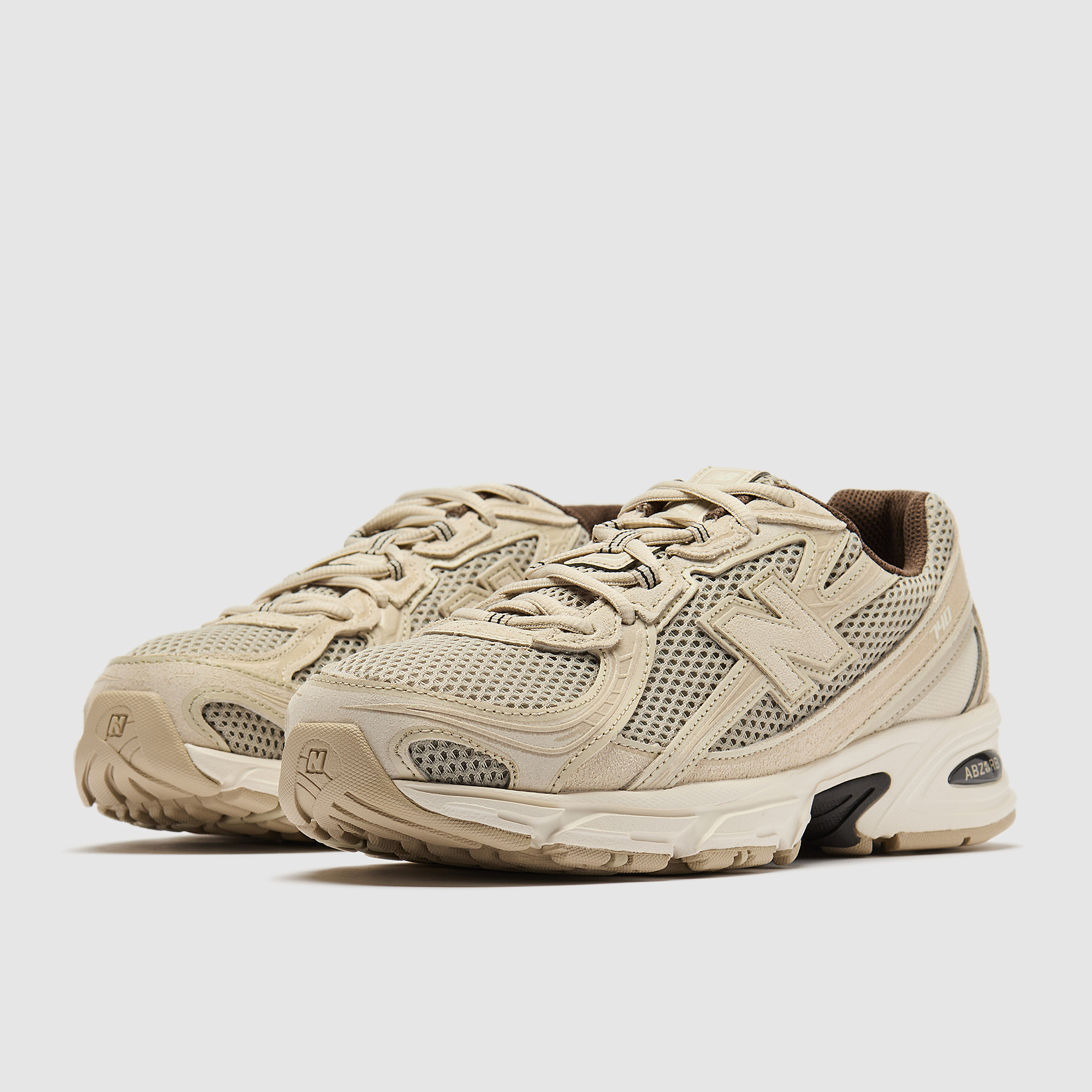 New Balance 740 Shipyard Timberwolf White  Size 5