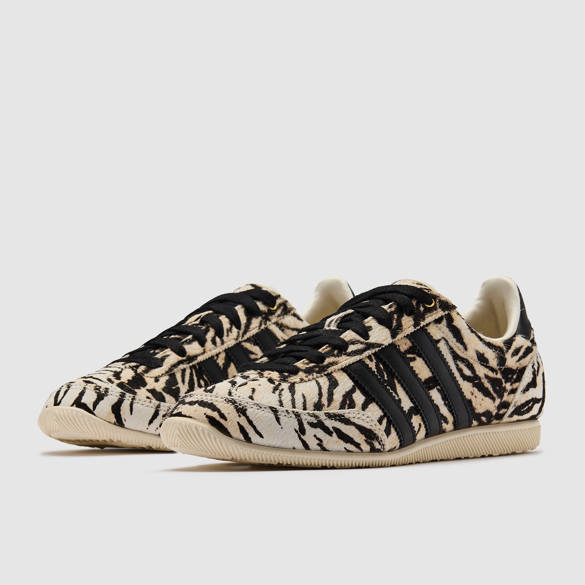 Adults adidas Originals White size 6.5