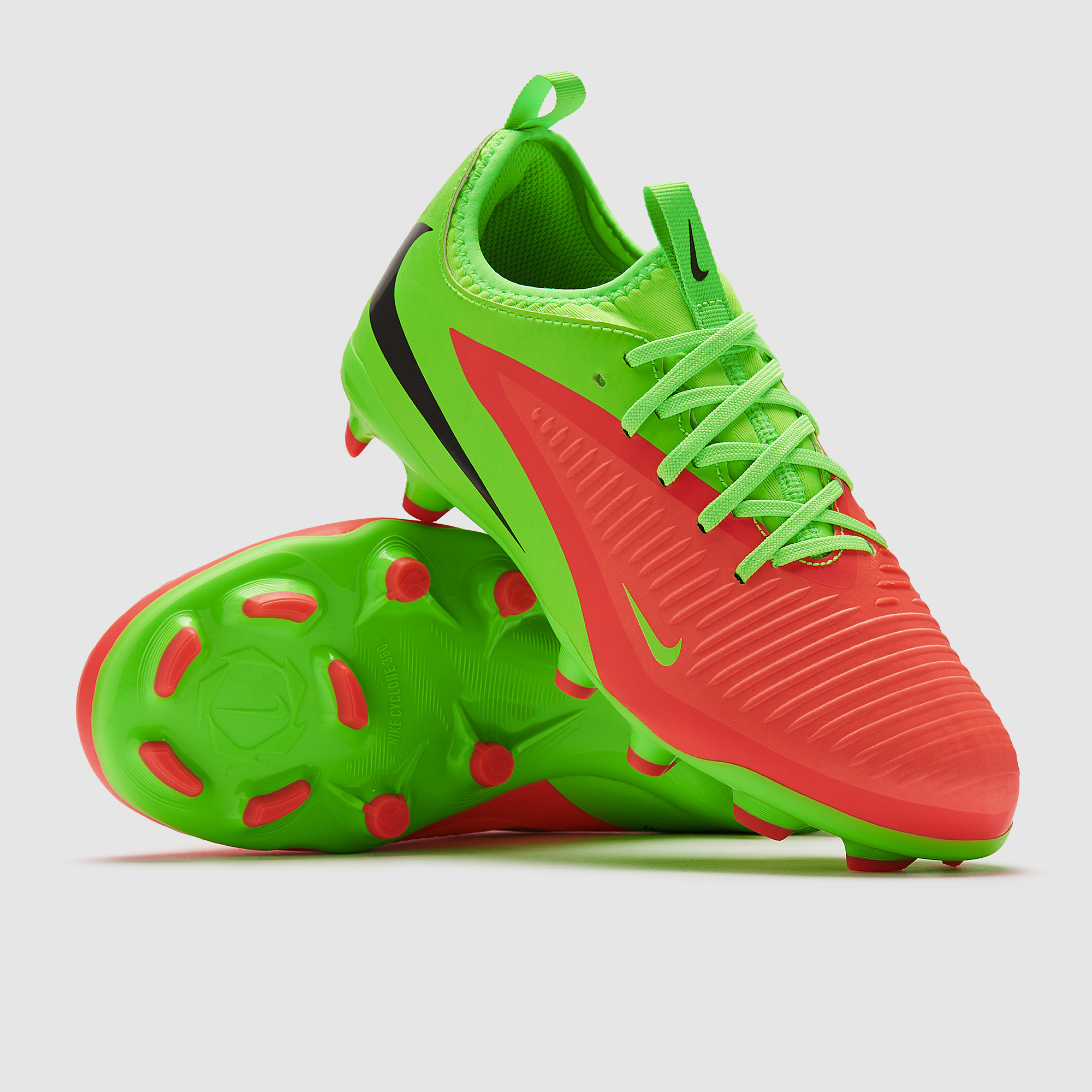 Nike Phantom 6 Low Academy x Haaland FG/MG para niños - Hot Punch/Negro/Verde Strike - Botas para niños | Pro:Direct Soccer