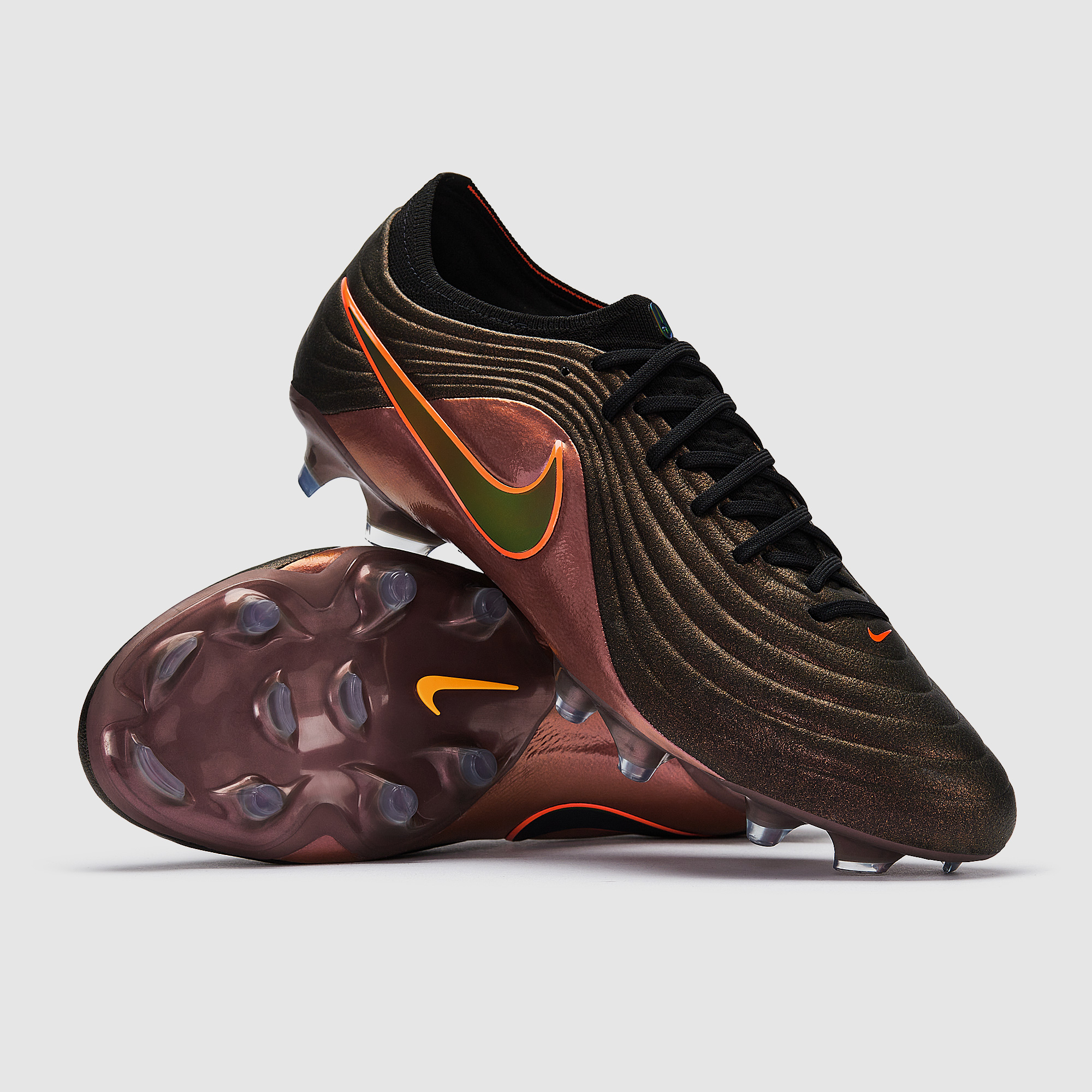 Chaussures De Foot – Taille 41 / Pointure 7 – Neuves Sans Boîte