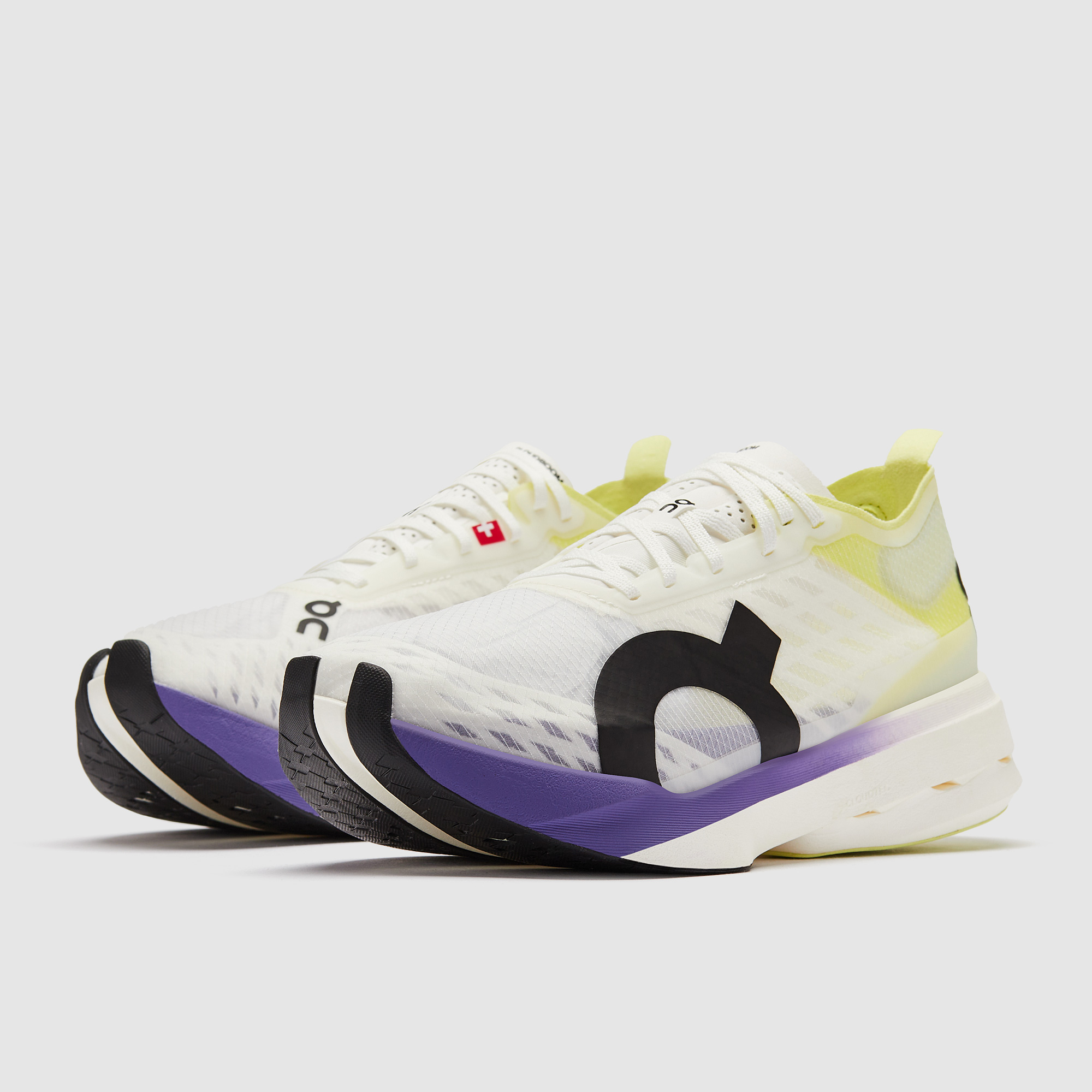 On Cloudboom Strike Juniper Limelight White