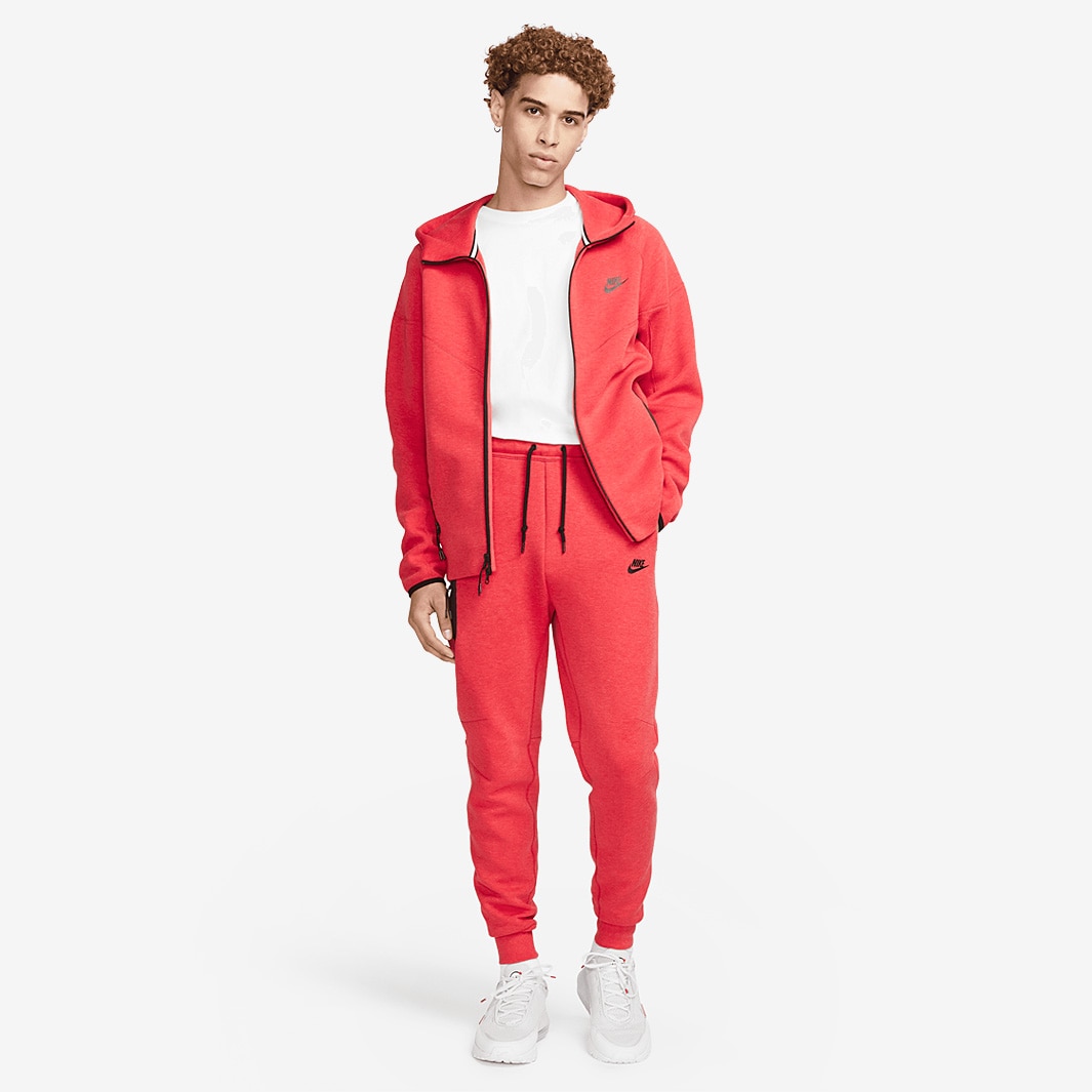 nike foundation fleece joggers red