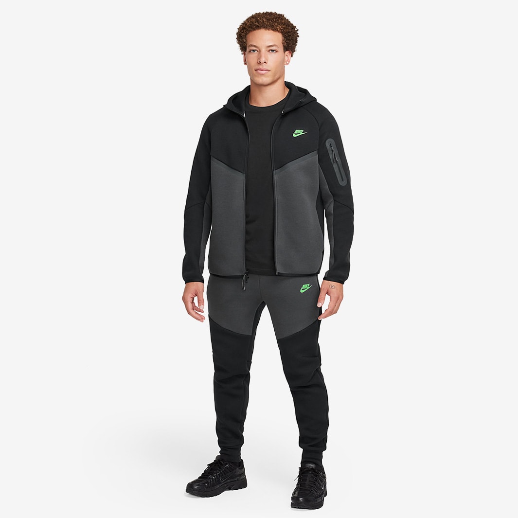 black and green nike sweatshirt