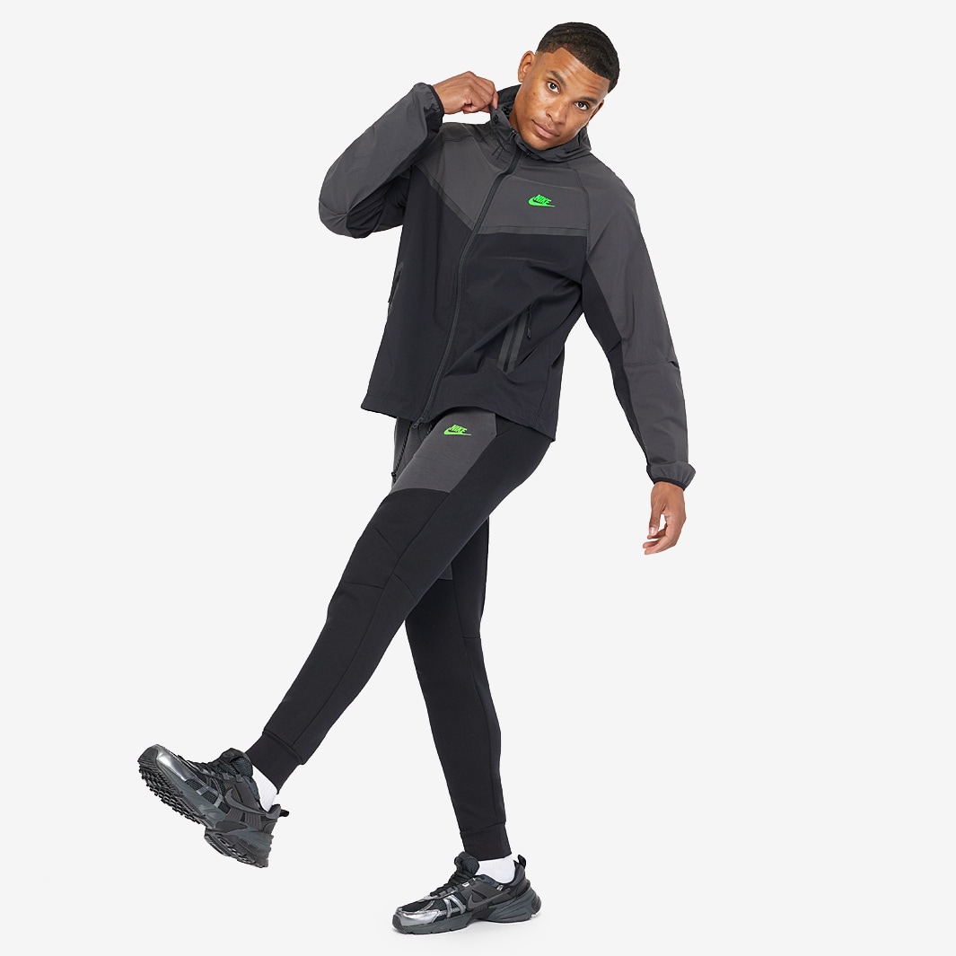 green nike tech joggers
