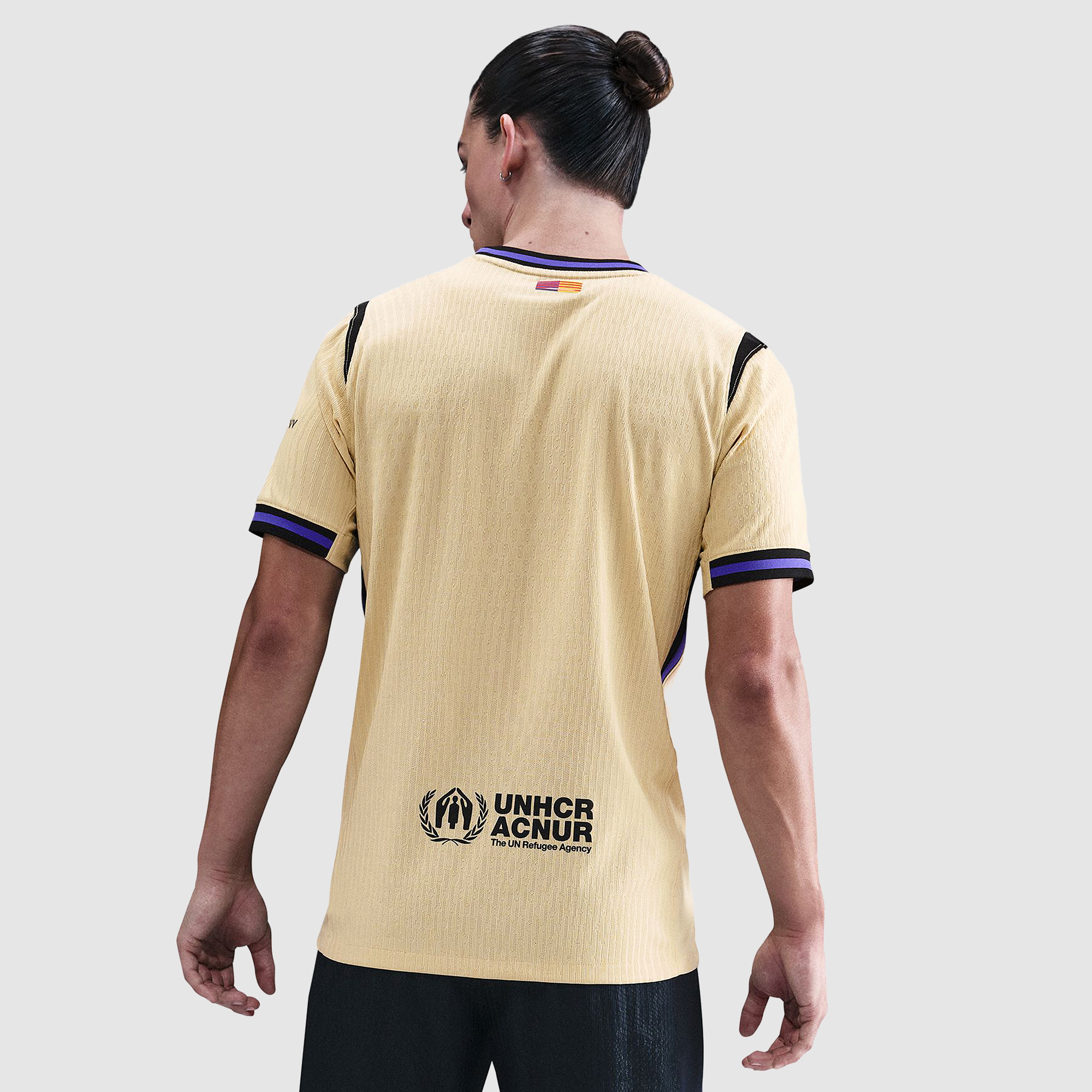 Maillot Extérieur FC Barcelone 2025/26 Doré - Version Joueur Coupe Slim - Taille M - Neuf