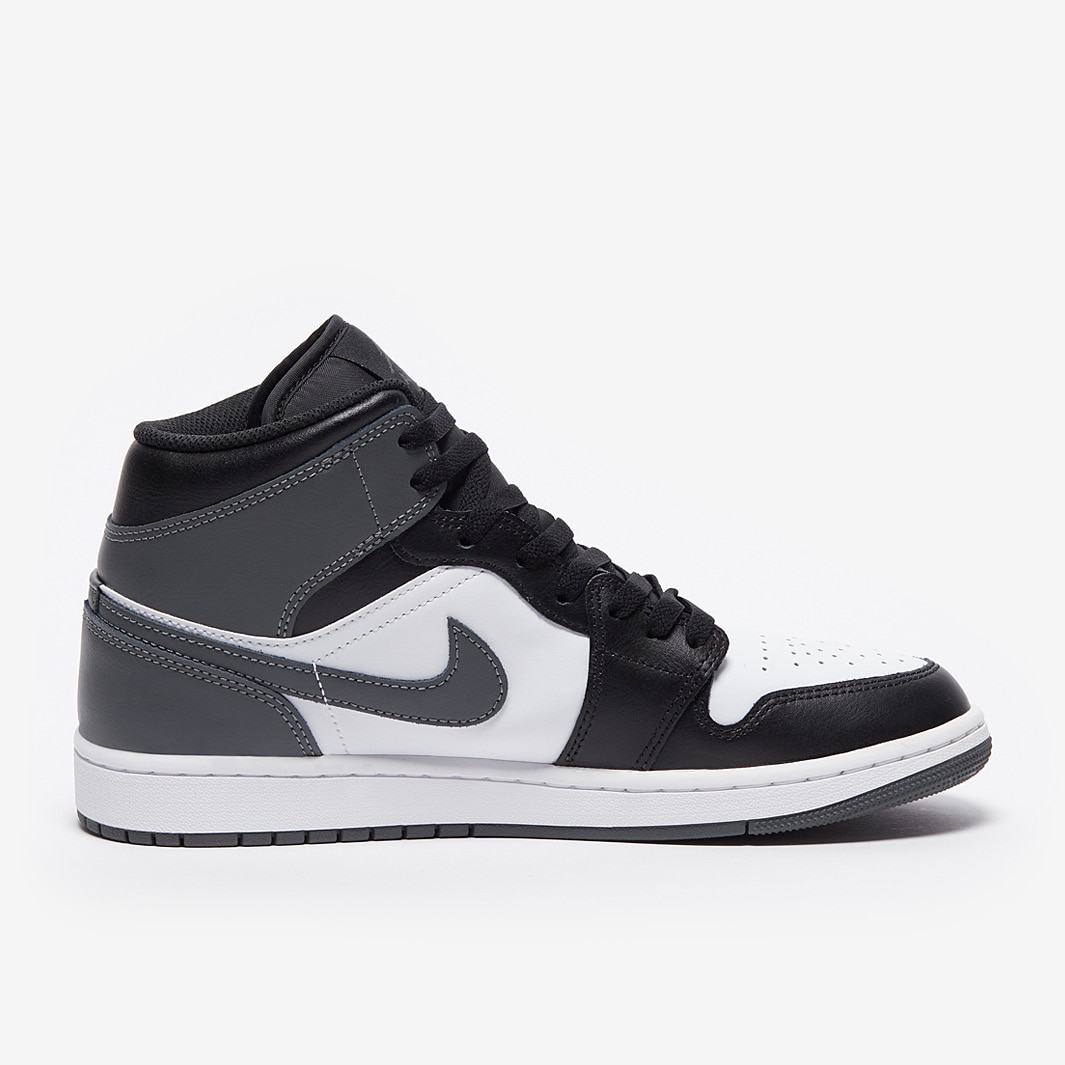 jordan retro 1 mid white black