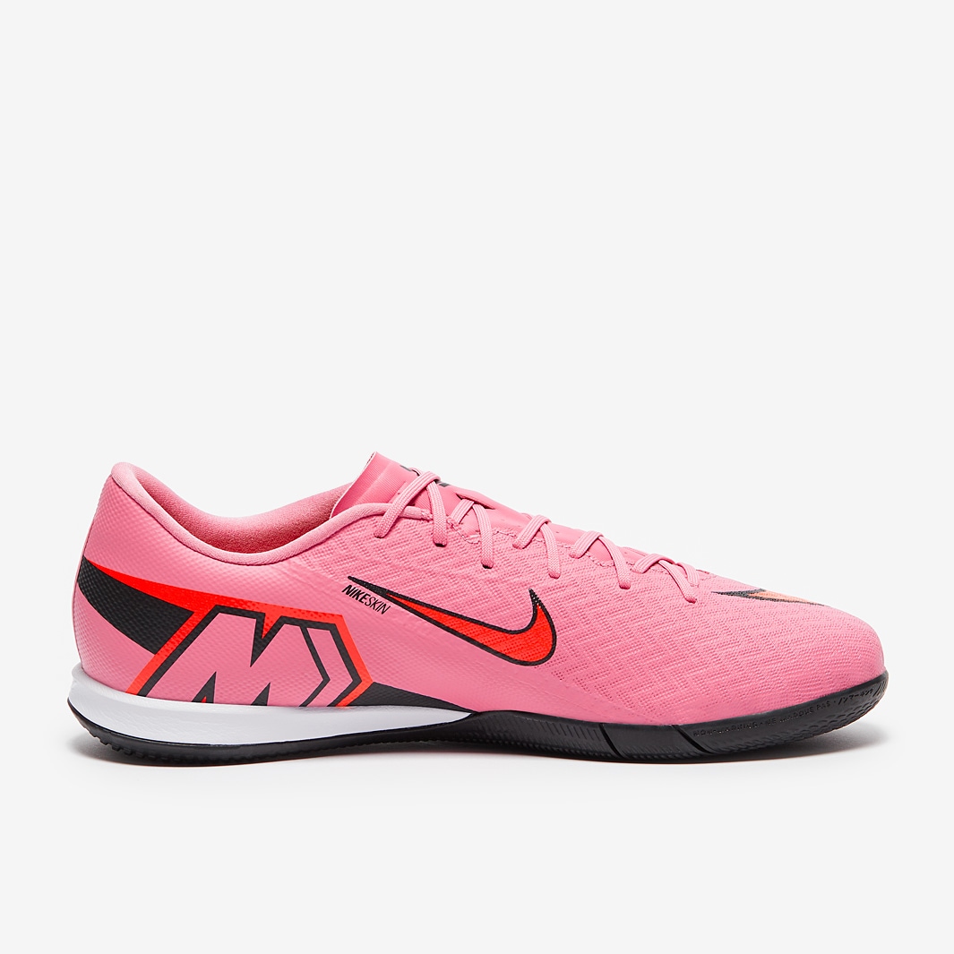 new nike futsal shoes 2019