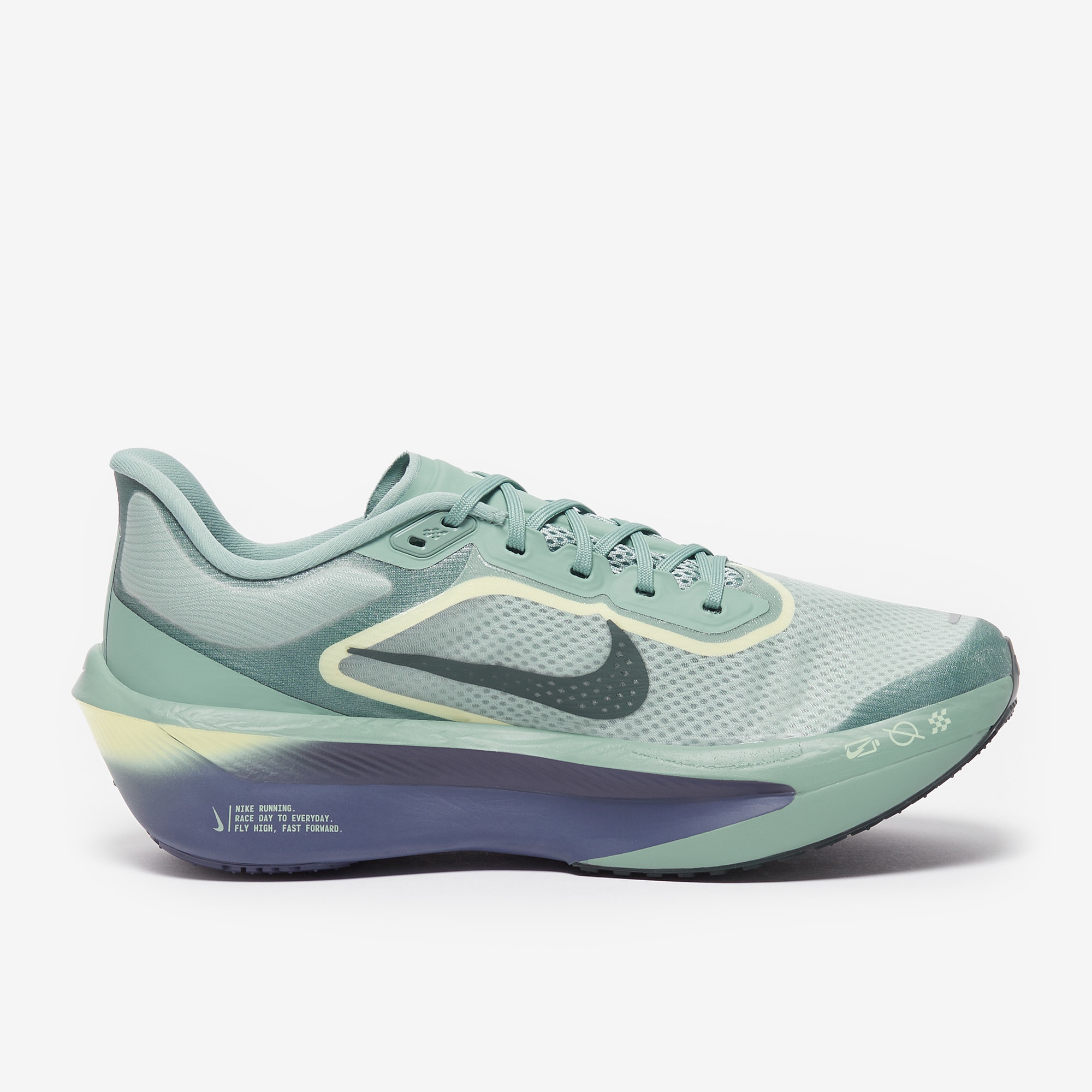 nike arena lightweight running shoe