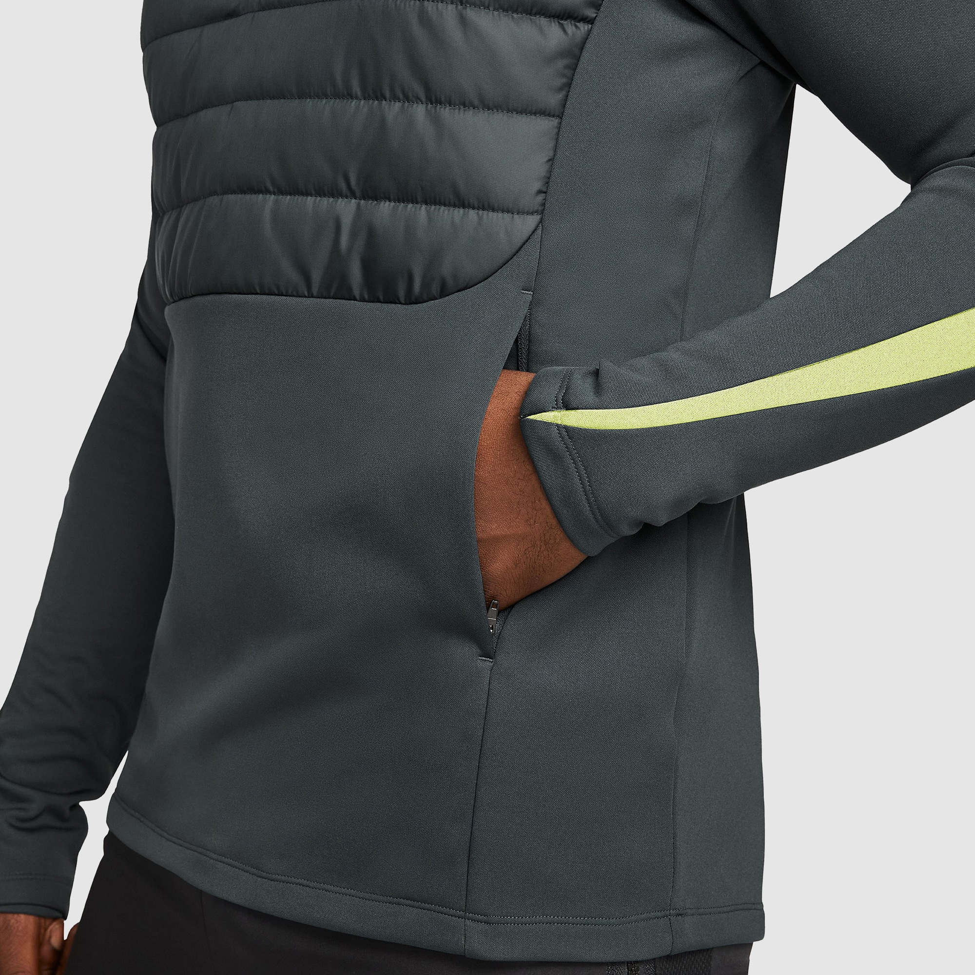nike therma drill jacket