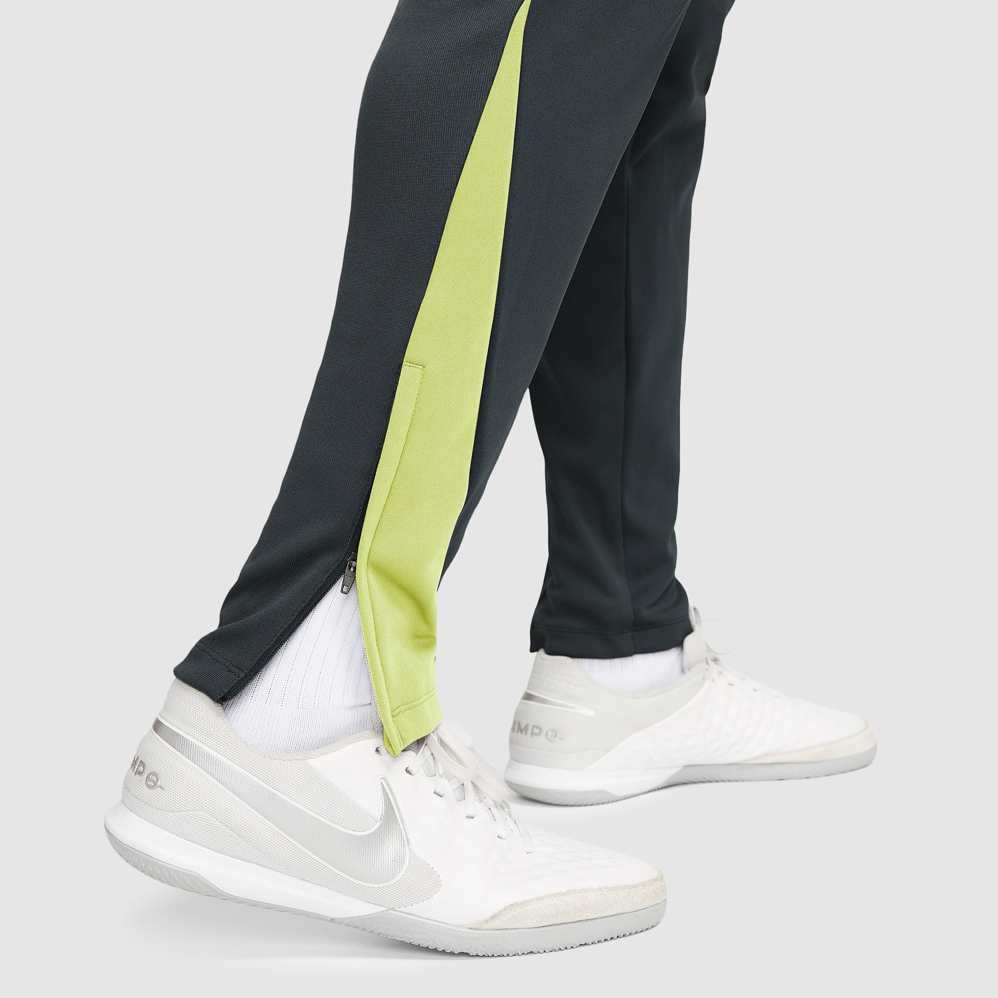 nike therma academy soccer pants