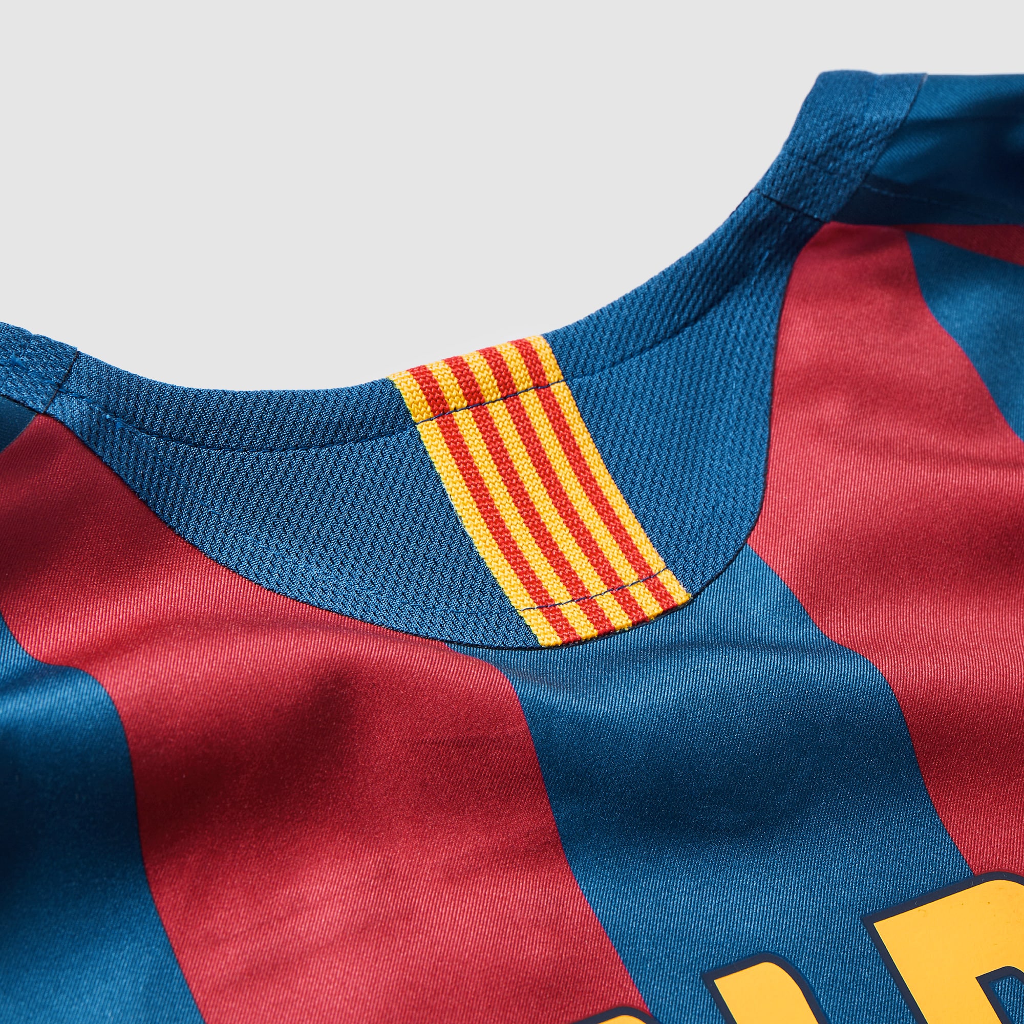 Nike FC Barcelona 2006 Reissue LS Shirt with Ronaldinho 10 - Gym