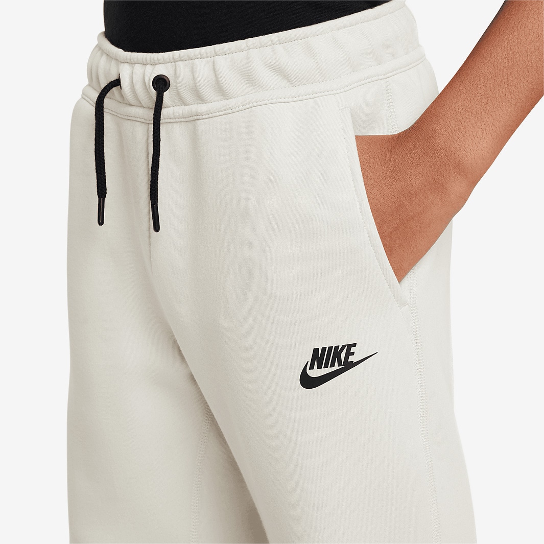 light bone nike tech fleece