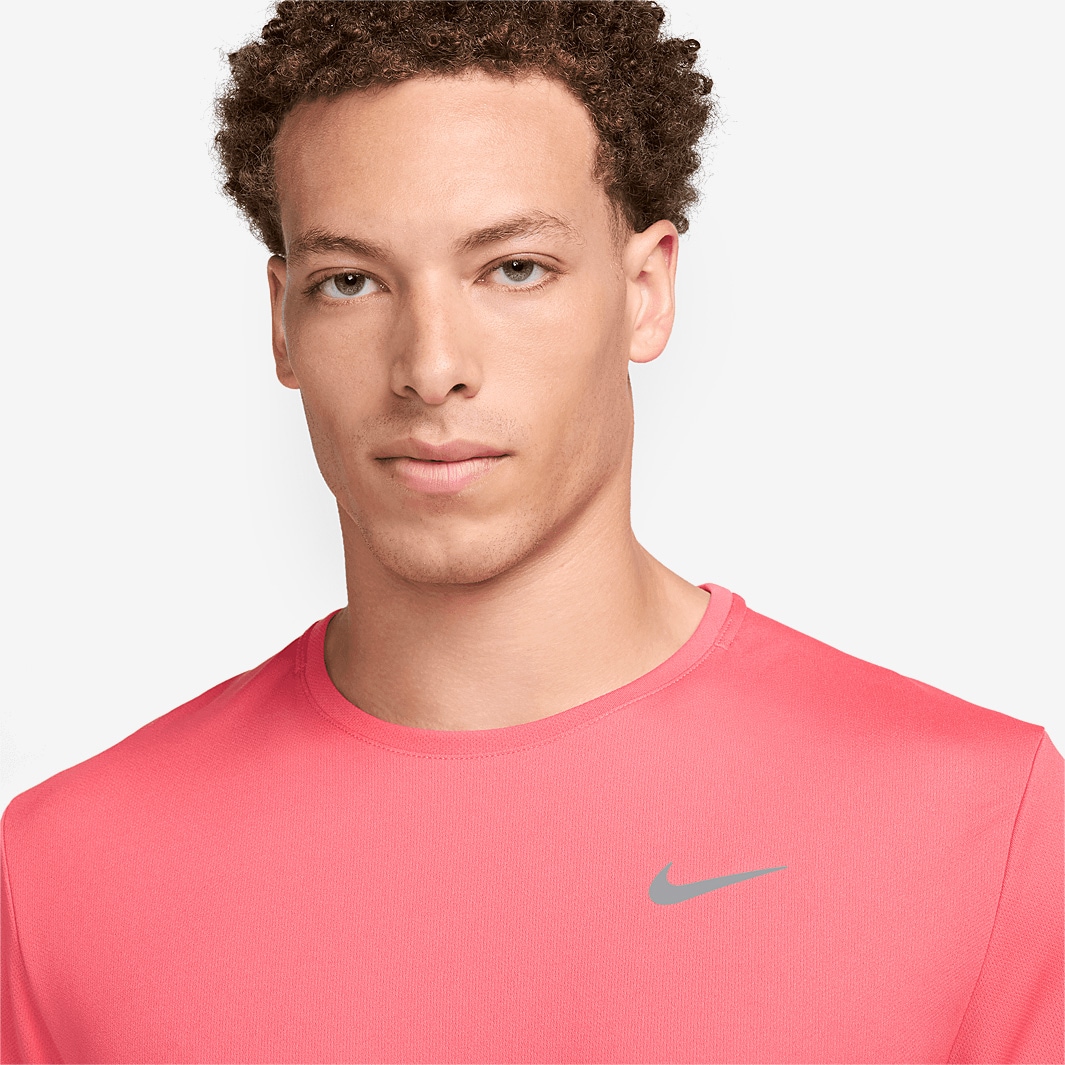 nike miler pink t shirt