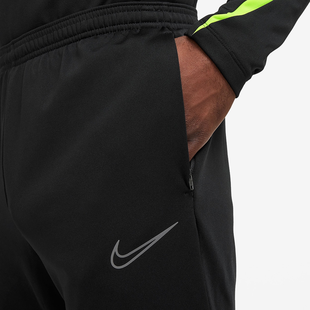 nike winterized woven training pants
