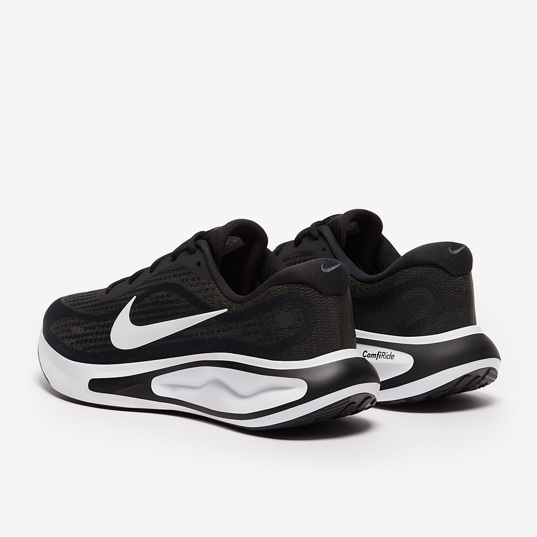 nike running black and white shoes