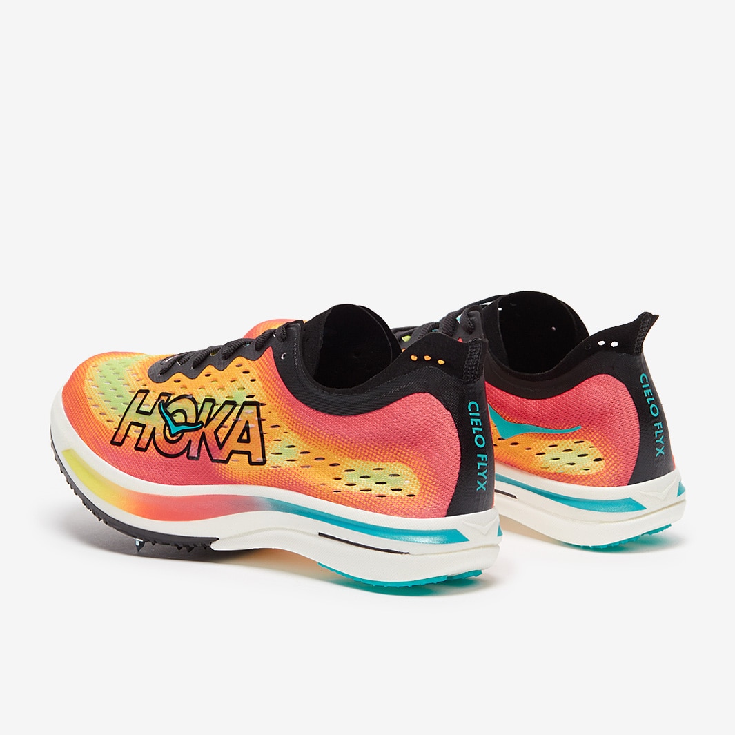 hoka time to fly shoes