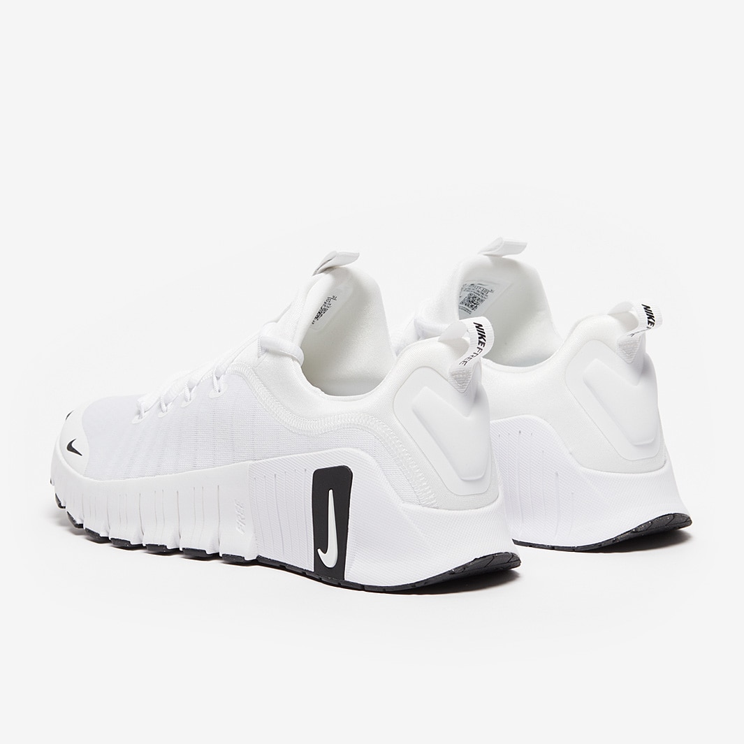 white nike training